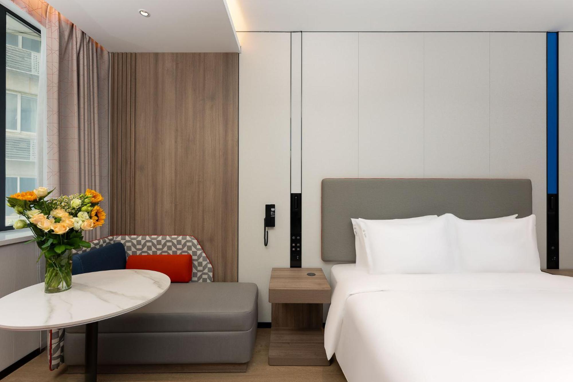 Holiday Inn Express Shanghai Jing'An Temple By Ihg Exterior foto